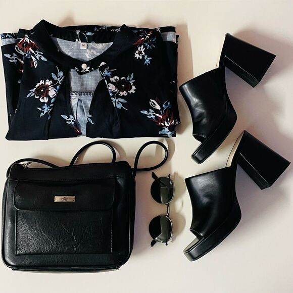 Black Floral BabyDoll Long Sleeve Dress Size M EUC - Picture 2 of 14